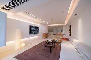 Book and Bed - Xujiahui