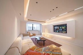Book and Bed - Xujiahui
