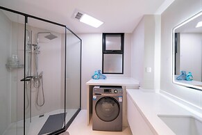 Book and Bed - Xujiahui