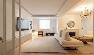Book and Bed - Xujiahui