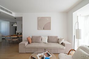 Book and Bed - Xujiahui