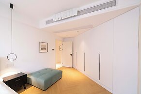Book and Bed - Xujiahui