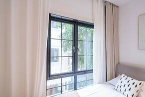 Book and Bed - Xujiahui