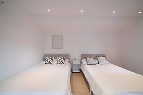 Book and Bed - Xujiahui