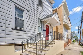Walkable Location: Pet-friendly Apartment in Lodi!
