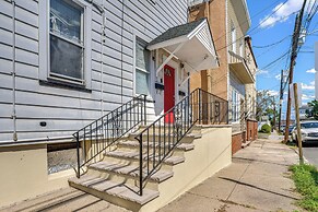 Walkable Location: Pet-friendly Apartment in Lodi!