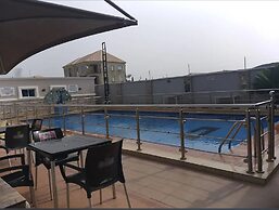 Peninsula Suites