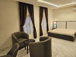 Peninsula Suites