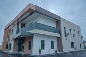 Peninsula Suites