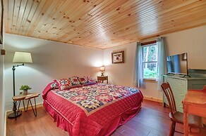 Deck + Fire Pit: Nature Lover's Retreat in Maine!
