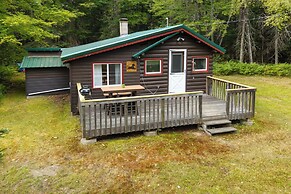 Deck + Fire Pit: Nature Lover's Retreat in Maine!