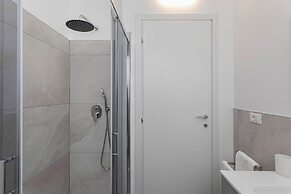 Quinto Modern Flat by Wonderful Italy