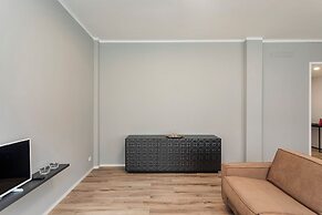 Quinto Modern Flat by Wonderful Italy