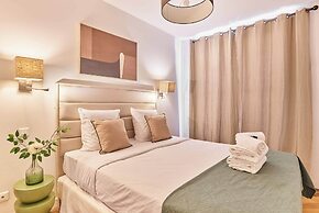 Superb Apartment Center of Paris