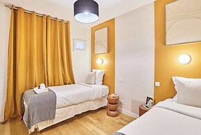 Superb Apartment Center of Paris