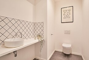 Superb Apartment Center of Paris
