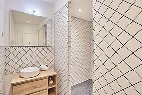 Superb Apartment Center of Paris