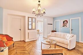 Superb Apartment Center of Paris
