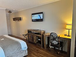 LakeFront Lodge