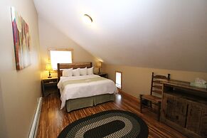 LakeFront Lodge