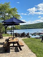 LakeFront Lodge