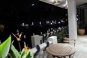 Westlake Lac Chinh