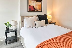 Host Stay Bishop House