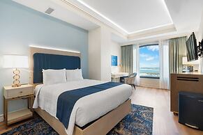 Harbor Suites at Harborwalk Village