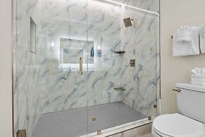 Harbor Suites at Harborwalk Village