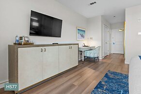 Harbor Suites at Harborwalk Village