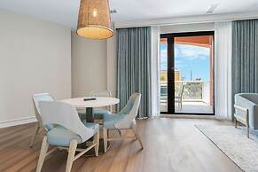 Harbor Suites at Harborwalk Village