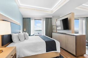 Harbor Suites at Harborwalk Village