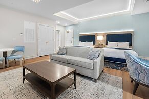 Harbor Suites at Harborwalk Village