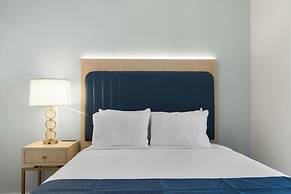 Harbor Suites at Harborwalk Village