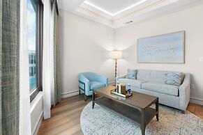Harbor Suites at Harborwalk Village