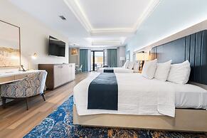 Harbor Suites at Harborwalk Village