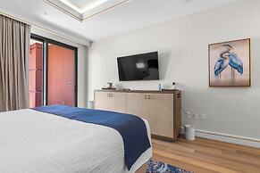 Harbor Suites at Harborwalk Village