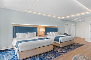 Harbor Suites at Harborwalk Village
