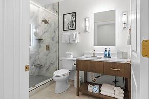 Harbor Suites at Harborwalk Village