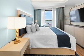 Harbor Suites at Harborwalk Village
