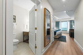Harbor Suites at Harborwalk Village