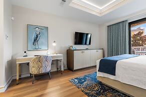 Harbor Suites at Harborwalk Village