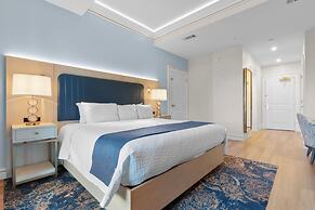 Harbor Suites at Harborwalk Village