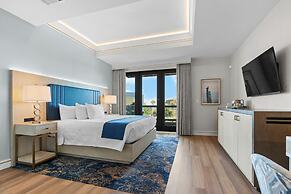 Harbor Suites at Harborwalk Village