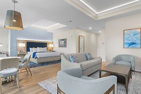 Harbor Suites at Harborwalk Village