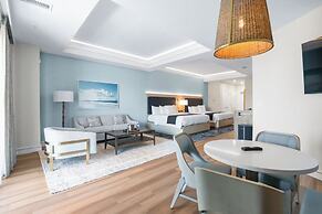 Harbor Suites at Harborwalk Village