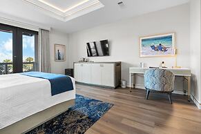 Harbor Suites at Harborwalk Village