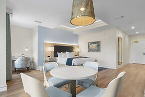 Harbor Suites at Harborwalk Village