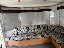Seaside Getaways - Happy Days Chapel st Leonards