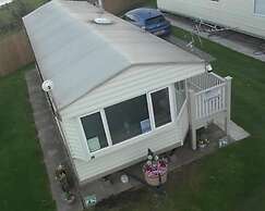Seaside Getaways - Happy Days Chapel st Leonards